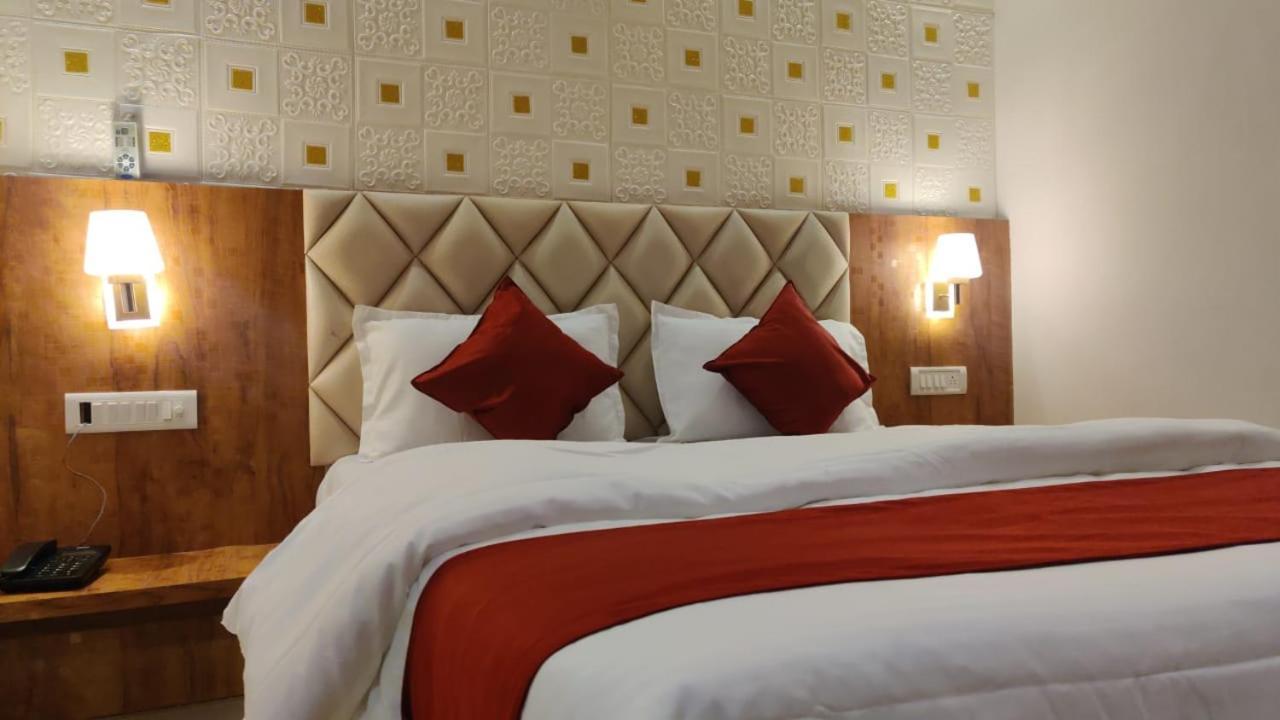 Hotel Relax Бхопал Экстерьер фото